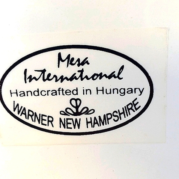 Mesa International handcrafted in Hungary heart shape pink & white check plate - Picture 4 of 4